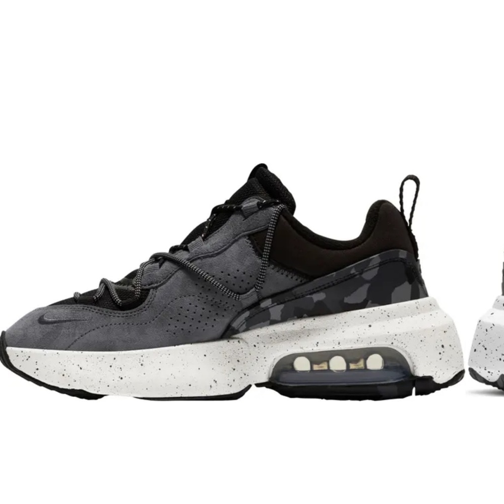 NIKE Air Max “Viva” Sneaker, NWT. *SOLD OUT* - Picture 5 of 6